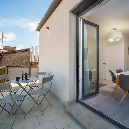 Sunlit Heaven 2-Bdr Apartments Budapest Exterior photo