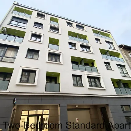 Sunlit Heaven 2-Bdr Apartments Budapest Room photo