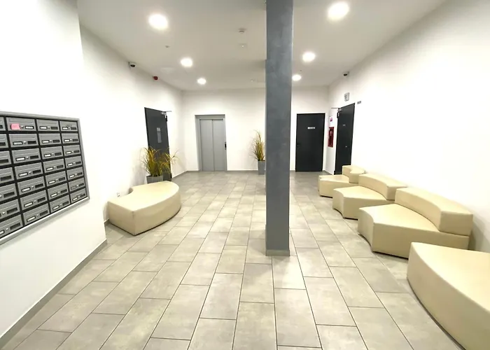 Sunlit Heaven 2-Bdr Apartments